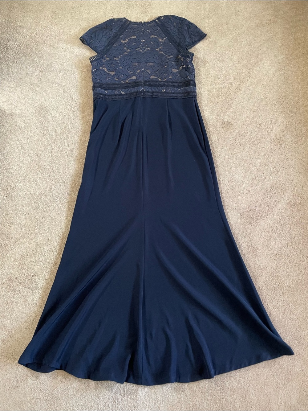 Tadashi Shoji Navy Blue Floral Lace Gown Size 16 - Picture 3 of 6